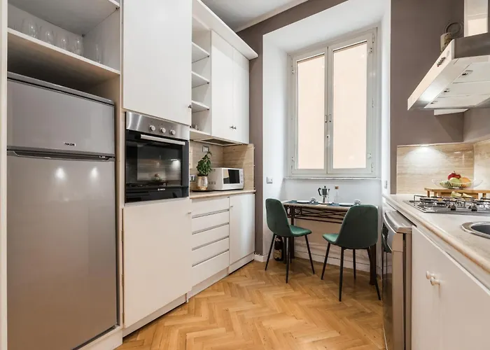 The Rent - Splendid Three-bedroom Near The Trevi Fountain דירה *